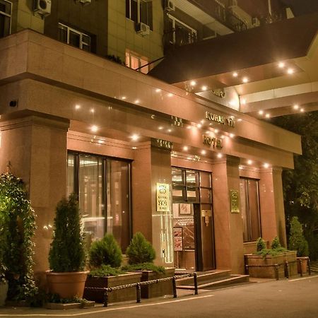 Hotel Uyut Alma-Ata Exteriör bild