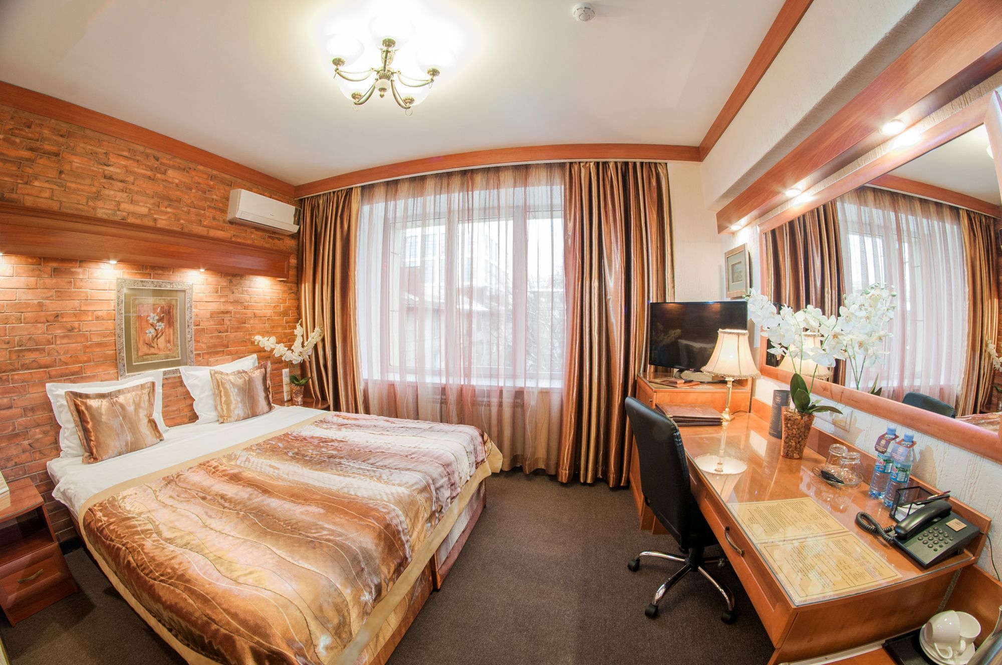 Hotel Uyut Alma-Ata Exteriör bild